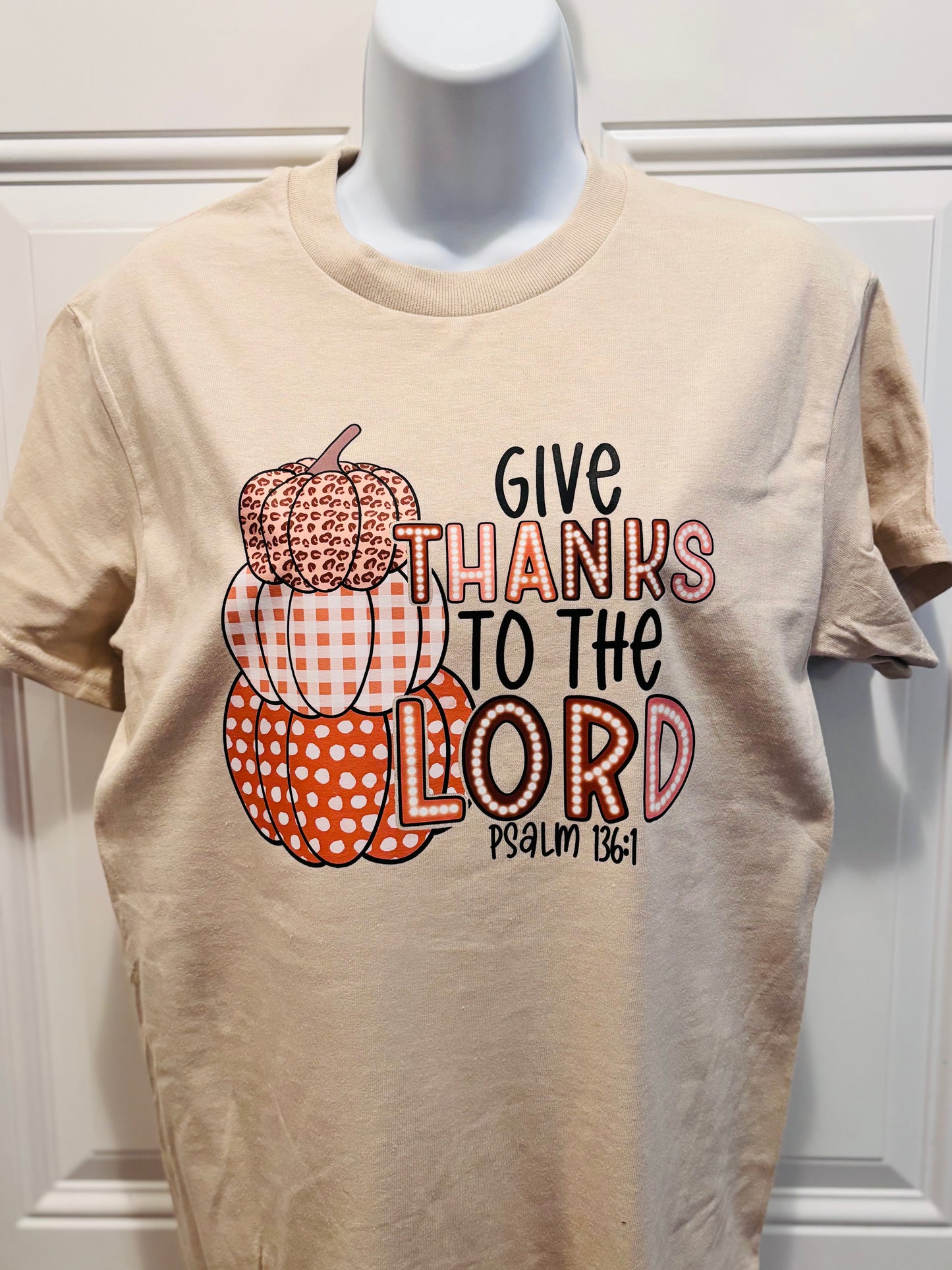 Give Thanks to the Lord T-Shirt | Fall Christian Thanksgiving Tee