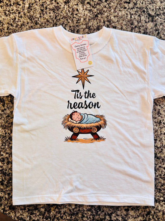YOUTH  ’Tis the Season T-Shirt | Baby Jesus in the Manger Christmas Tee
